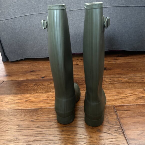 Hunter Women's Original Tall Green Knee-High Rain boots - Size 5 - Waterproof - Picture 3 of 6